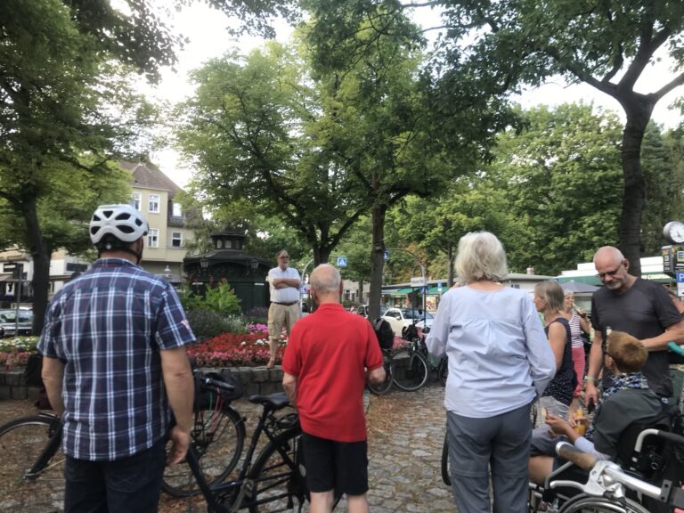 Mauerstreifzug mit Michael Cramer
