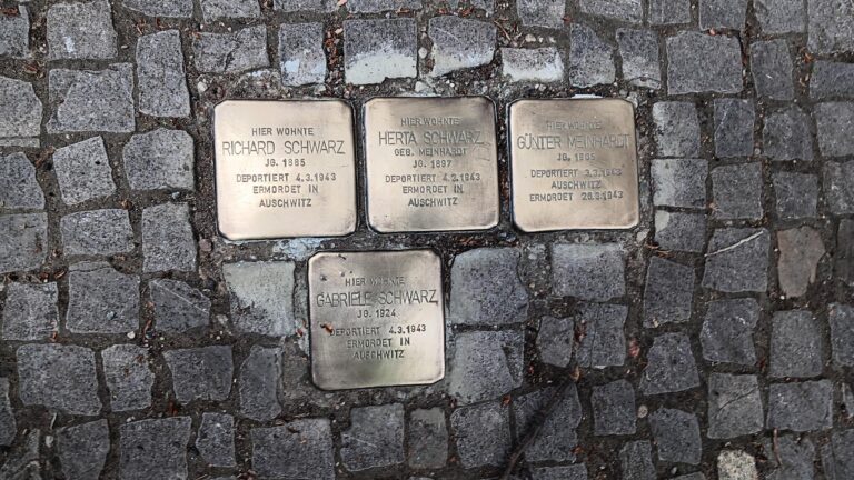 Stolpersteine halten Erinnerungen wach